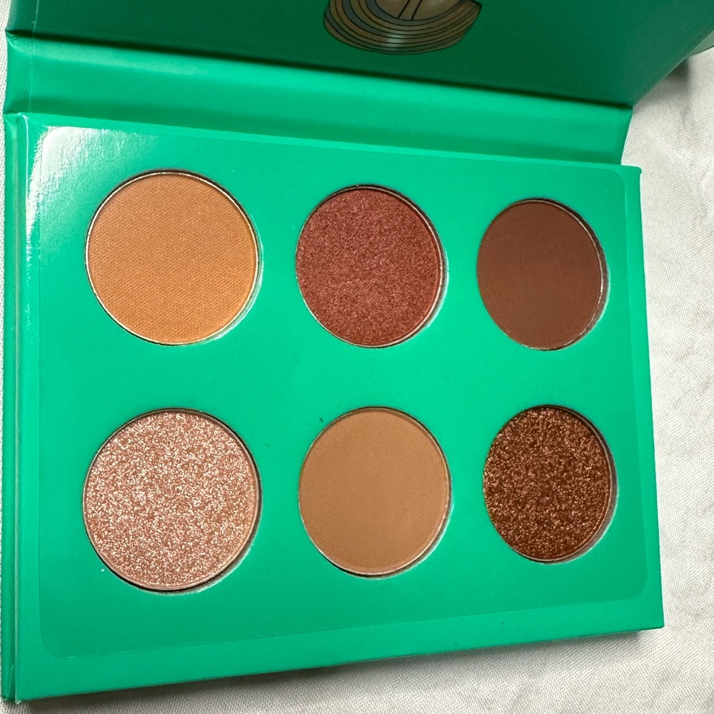 The Nubian by Juvia’s Eyeshadow Palette